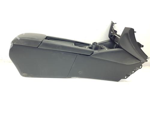 Used Armrest / Center console MAZDA 6 Estate (GJ, GL) 2.2 D (150 hp) 32679663