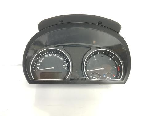 Used Instrument cluster BMW X3 (E83) 2.0 d (150 hp) 8239320