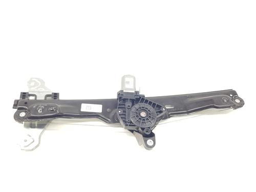 BP32236847C23 main image