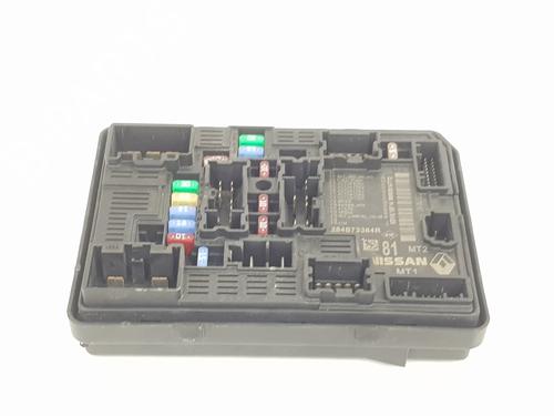 Used Fuse box Fuse box 37471840 37471840