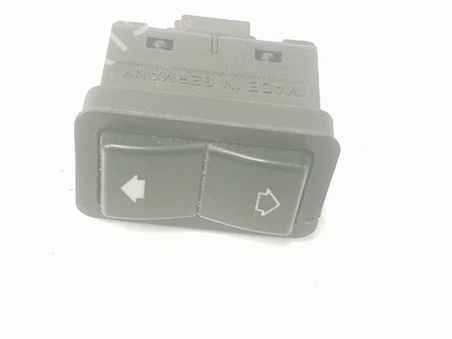 Used Right front window switch BMW 5 (E39) 525 tds (143 hp) 8104515