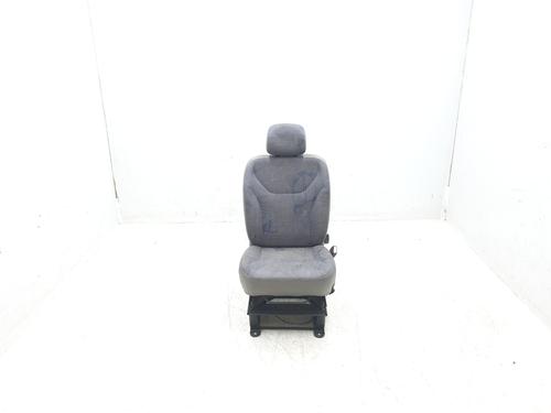 Used Right front seat RENAULT TRAFIC II Platform/Chassis (EL) 1.9 dCi 80 (EL0B) (82 hp) 27971465
