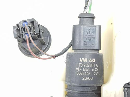 Windscreen washer tank AUDI Q7 (4LB) 3.0 TDI quattro | BP17946576C113 
