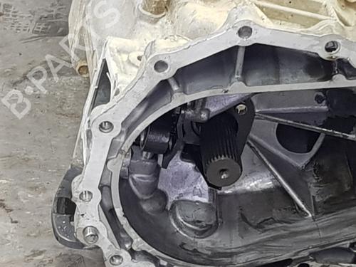 Gearbox NISSAN TERRANO II (R20) 2.7 TDi 4WD | BP28671421M3 