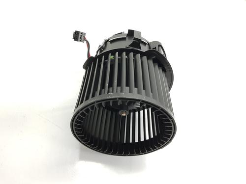 Heater blower motor OPEL ASTRA L Sports Tourer (OV5) 1.2 (FRHNSL, FRHNSR) | BP25747390M62 