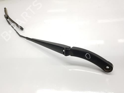 Used Front windshield wiper arm VW TAIGO (CS1) [2021-2025]  26437229
