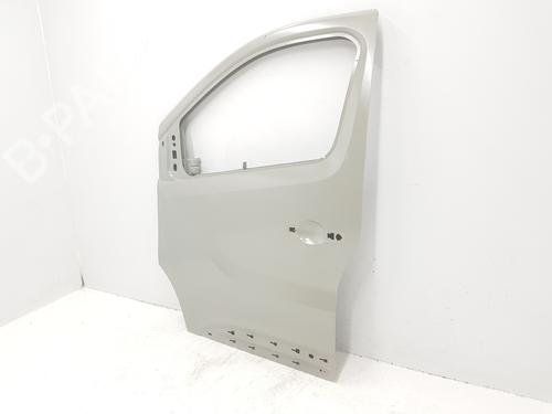Used Left front door RENAULT TRAFIC III Bus (JG_) 1.6 dCi 125 (JGMH) (125 hp) 16027955