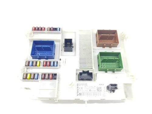 Used Fuse box VOLVO XC60 I SUV (156) D4 (190 hp) 15616337