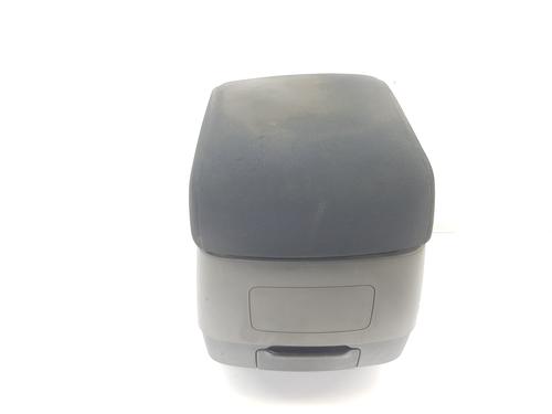 Used Armrest / Center console MITSUBISHI PAJERO III (V7_W, V6_W) 3.2 Di-D (V68W, V78W) (165 hp) 13820831