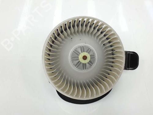 Used Heater blower motor LAND ROVER RANGE ROVER VELAR (L560) 2.0 D180 TD4 4x4 (180 hp) 14081654