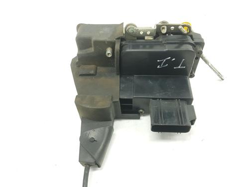 Zamek drzwi tylnych lewych FORD FIESTA V (JH_, JD_) 1.4 16V | BP15856266C100 