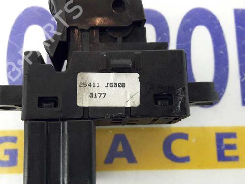 Right front window switch NISSAN X-TRAIL II (T31) 2.0 dCi 4x4 | BP2220618I26 