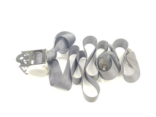 Used Rear left seatbelt TOYOTA LAND CRUISER 90 (_J9_) 3.0 TD (KZJ90_, KZJ95_, KZJ90R, KZJ95R, KZJ90W, KZJ95W) (125 hp) 13574237