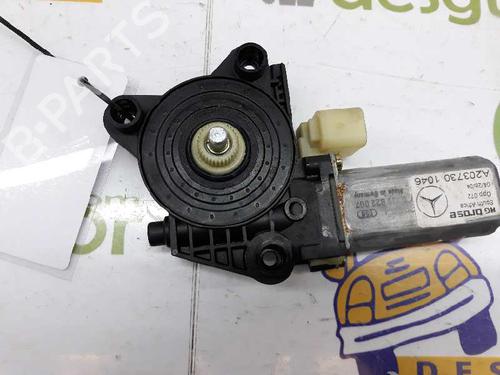 Rudehejsemotor bagstkærm højre MERCEDES-BENZ C-CLASS (W203) C 220 CDI (203.008) A2038203042 | A2038203042 |