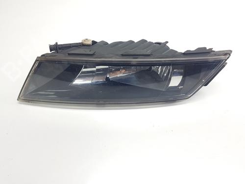 Højre Foran Tågelygte SKODA SUPERB III (3V3) 2.0 TDI (150 hp) 21048682