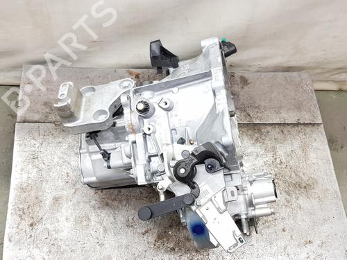 Used Gearbox OPEL ASTRA L Sports Tourer (OV5) 1.2 (FRHNPJ) (110 hp) 26135045