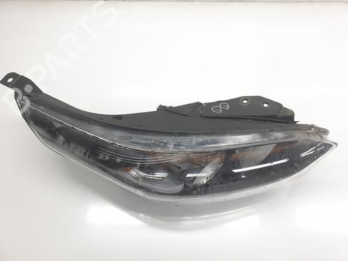 Used Right headlight Right headlight KIA CEED (CD) 1.0 T-GDI (120 hp) 34628179 34628179