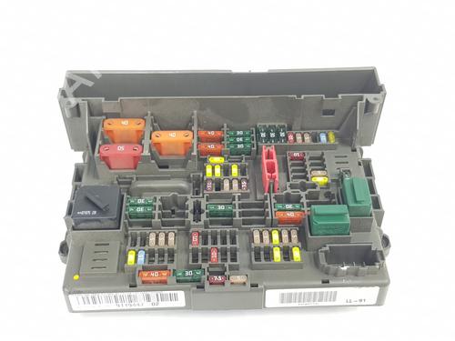 Used Fuse box BMW 3 Touring (E91) 318 d (122 hp) 30468450