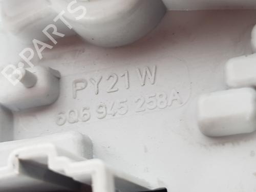 Right taillight VW POLO IV (9N_, 9A_) 1.4 16V | BP28356018C35 