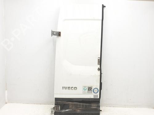 Używane Drzwi tylne lewe IVECO DAILY VI Van 33S16, 35S16 (156 hp) 19024027