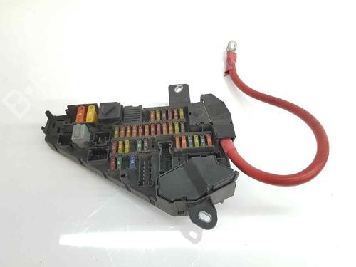 Used Fuse box BMW 5 (E60) 530 d (218 hp) 5618227