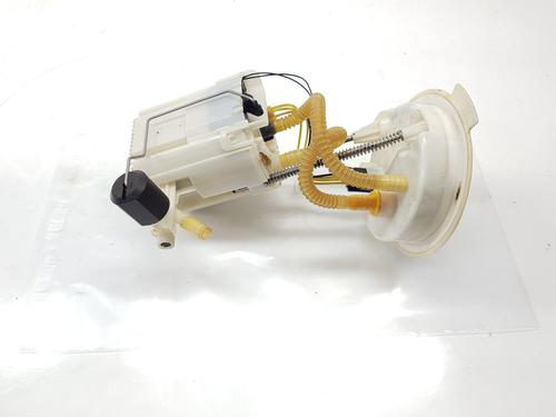 Used Fuel pump BMW 3 (F30, F80) 318 d (150 hp) 21269612