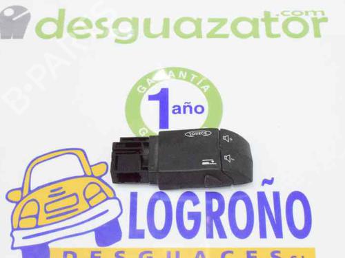 Used Steering wheel controls NISSAN PRIMASTAR Van (X83) 2.0 dCi 115 (114 hp) 1976477