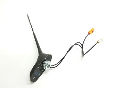 Used Antenna/Base PEUGEOT 208 II (UB_, UP_, UW_, UJ_) 1.2 PureTech 100 (101 hp) 22563028