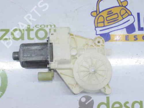 Used Left front window motor MERCEDES-BENZ SPRINTER 5-t Van (B906) [2006-2020]  11355402
