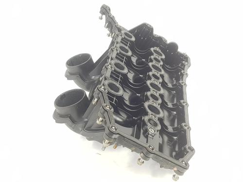 Valve cover LAND ROVER RANGE ROVER SPORT II (L494) 4.4 SDV8 4x4 | BP31903967M124 