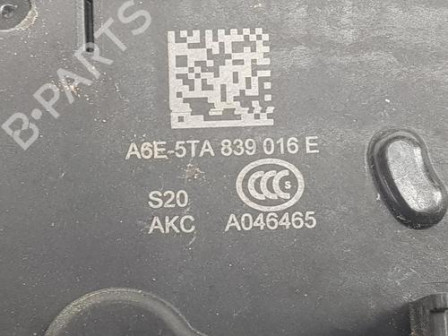 Rear right lock VW GOLF VII (5G1, BQ1, BE1, BE2) 1.6 TDI | BP8404176C99 