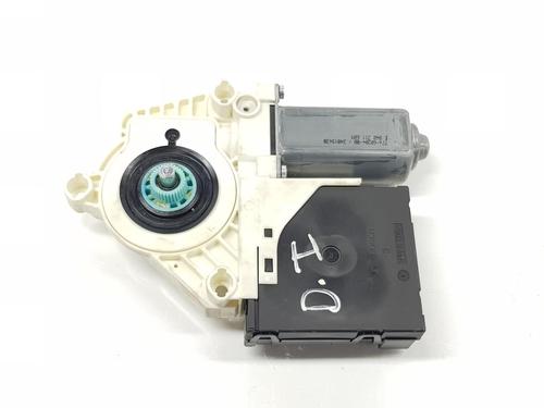 Portierruitmotor linksvoor SEAT LEON (1P1) 1.9 TDI (105 hp) 18301797