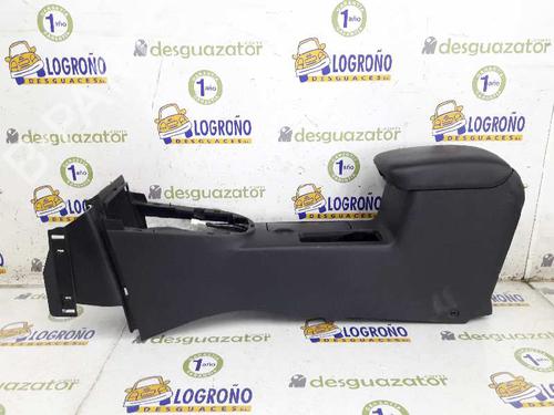 Armrest / Center console NISSAN X-TRAIL II (T31) 2.0 dCi 4x4 (173 hp) 7894511