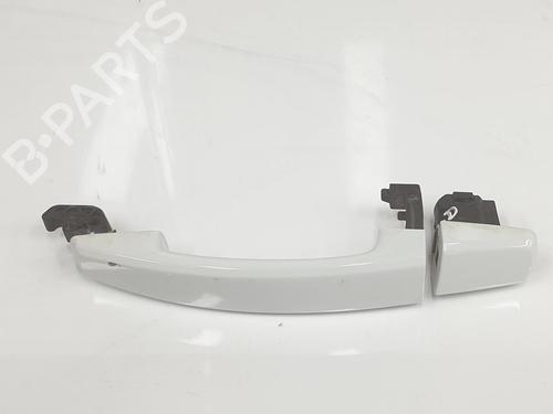 Used Front right exterior door handle OPEL CORSA D (S07) 1.4 (L08, L68) (100 hp) 8389176