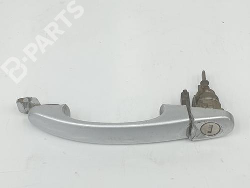 Used Front left exterior door handle Front left exterior door handle VW TRANSPORTER T5 Bus (7HB, 7HJ, 7EB, 7EJ) 2.5 TDI (130 hp) 10405770 10405770