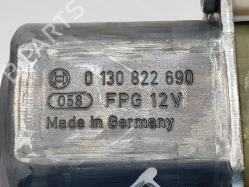 Left front window motor MERCEDES-BENZ GLA-CLASS (X156) GLA 200 CDI / d (156.908) | BP20198301E21 