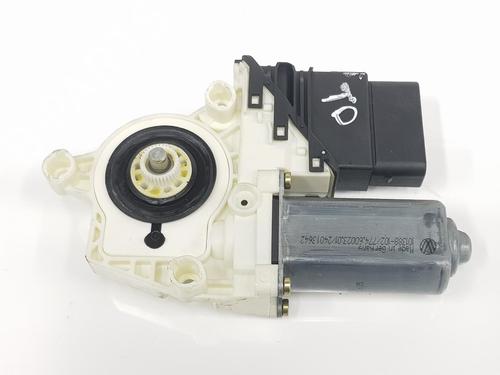 Vindusheismotor høyre bak SEAT LEON (1M1) 1.9 TDI (110 hp) 17170961
