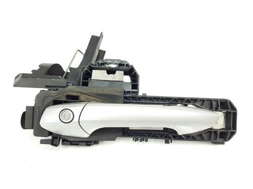 Used Front left exterior door handle MERCEDES-BENZ GLA-CLASS (X156) [2013-2022]  28151585