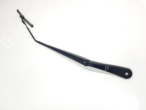 front-windshield-wiper-arm-renault-clio-v-b7_-2019-34636066 main image