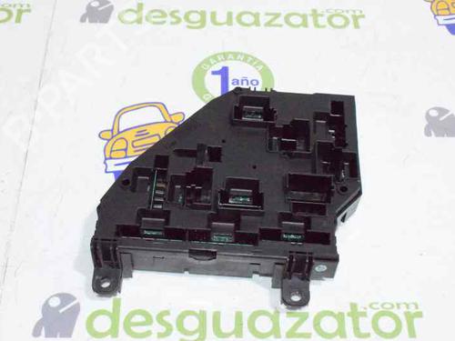 Used Fuse box BMW 5 Touring (F11) 530 d xDrive (258 hp) 775004