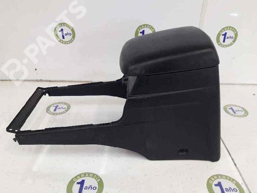 Used Armrest / Center console Armrest / Center console SUZUKI GRAND VITARA II (JT, TE, TD) 1.9 DDiS All-wheel Drive (JT419, TD44, JB419WD, JB419XD,... (129 hp) 7892946 7892946
