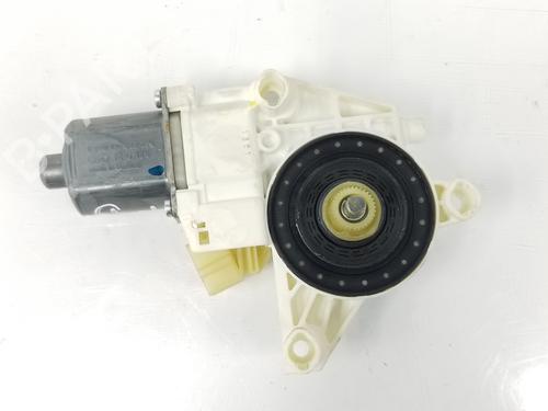 Used Right rear window motor MERCEDES-BENZ M-CLASS (W164) ML 320 CDI 4-matic (164.122) (224 hp) 8382425
