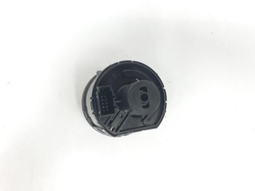 Headlight switch VW GOLF VII (5G1, BQ1, BE1, BE2) 2.0 TDI | BP10292233I24 