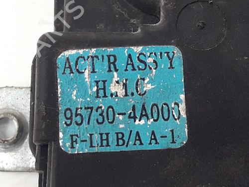 Front left lock HYUNDAI H-1 / STAREX Bus (A1) 2.5 TD 4WD | BP6066837C98 