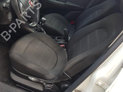 Right front fog light FIAT BRAVO II (198_) 1.6 D Multijet (198AXH1B) | BP30731579C31 