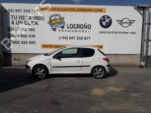 Retrovisor izquierdo PEUGEOT 206 Hatchback (2A/C) 1.4 i | BP1430858C26 