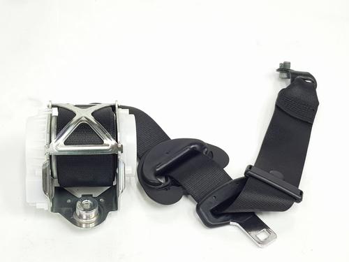 Sikkerhedssele foran højre BMW 1 (F20) 118 d (143 hp) 33185682