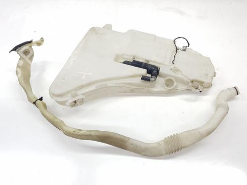 Used Windscreen washer tank BMW 5 Touring (F11) 530 d xDrive (258 hp) 26034089