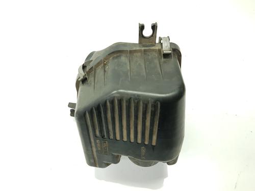 Air filter box SUZUKI GRAND VITARA II (JT, TE, TD) 1.9 DDiS All-wheel Drive (JT419, TD44, JB419WD, JB419XD,... | BP21376245M87 