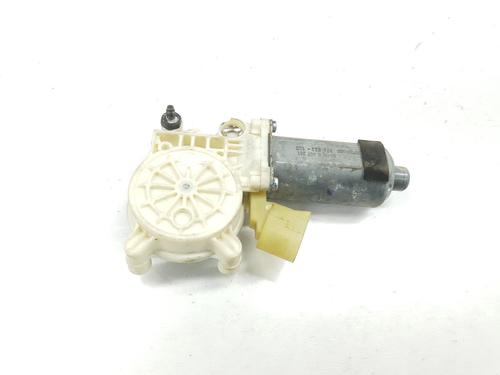 Used Left front window motor BMW X5 (E70) 4.8 i xDrive (355 hp) 10536223